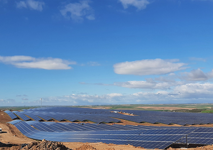 Foto Iberdrola pone en marcha su primera planta fotovoltaica en Castilla-La Mancha.